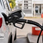 Carburanti: addio sconto accise? Arriva il bonus da 100 euro